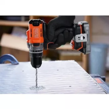 Akkuruuvinväännin Black & Decker BCD382XN 18V — kompakti 18 V pora (ilman akkua)