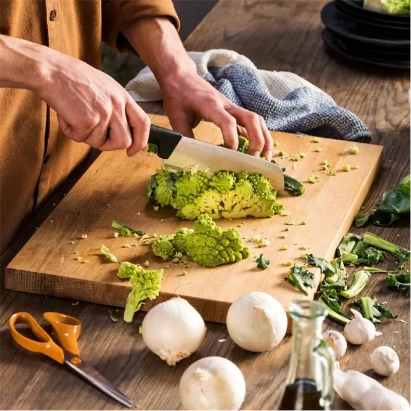 Fiskars 1051761 keittiöveitsi ruostumaton teräs 1 kpl santokuveitsi
