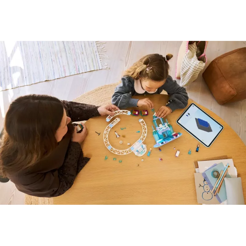 LEGO DISNEY 43281 Elsan jäälinna ja lumimatkaseikkailu