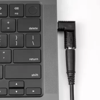 Akyga AK-ND-D09 -adapteri DC 5,5 x 3,0 mm + tappi – USB-C PD kannettavien verkkolaitteisiin, 65 W, HP