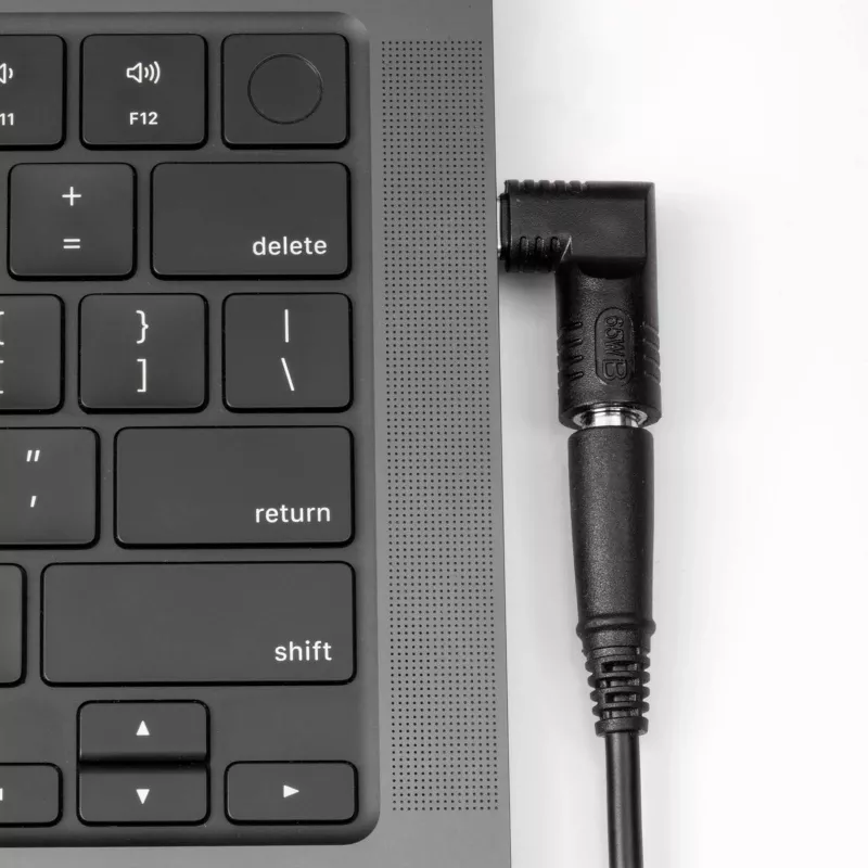 Akyga AK-ND-D12 -adapteri DC 4,0 x 1,35 mm – USB-C PD kannettavien verkkolaitteisiin, 65 W
