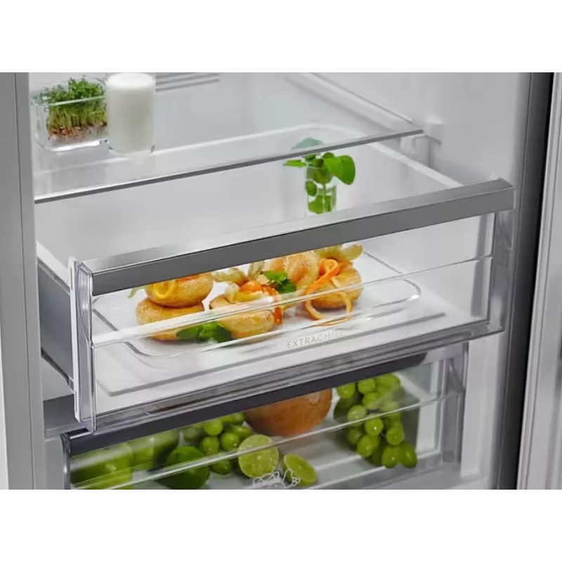 Jää-pakastinyhdistelmä ELECTROLUX LNT7ME36G2