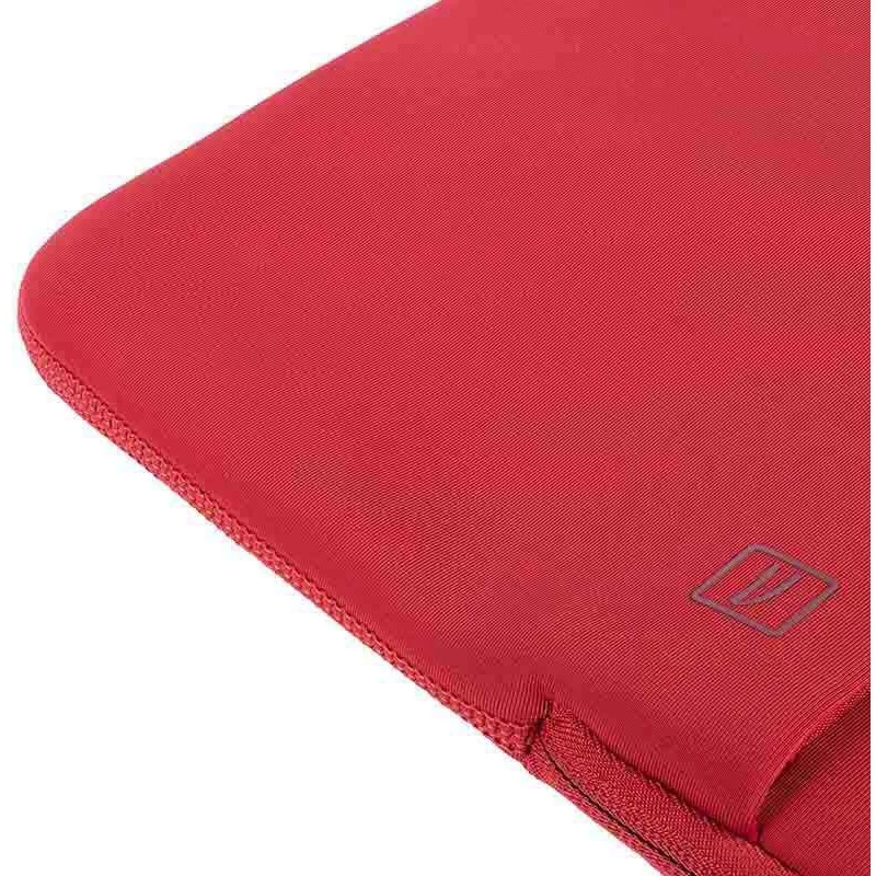 TUCANO Top Second Skin 40,60 cm 16 punainen kannettavalle tietokoneelle 16 asti BFTMB16-R