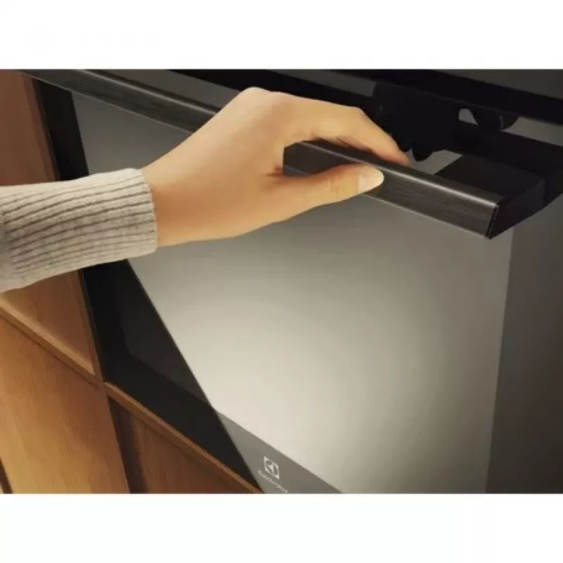Kalusteisiin asennettava sähköuuni Electrolux LOE8H39Z — 72 l, pyrolyysi, kiertoilma, grilli, TFT-näyttö, A+