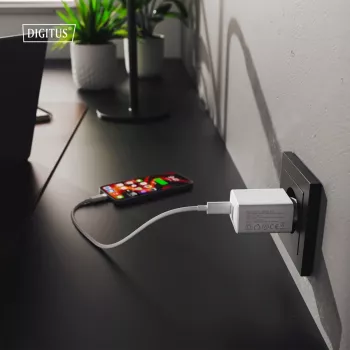 AC USB-laturi DIGITUS 20W, 1x USB-C, 1x USB-A, tulo 100–240V, valkoinen