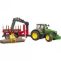 BRUDER John Deere 7R 350 metsäperävaunulla ja 4 puunrungolla
