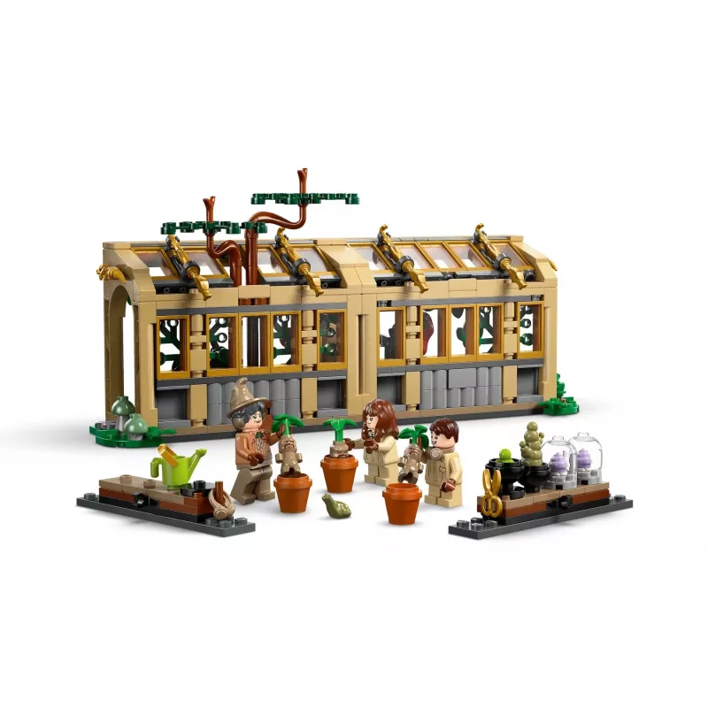 LEGO HARRY POTTER 76445 Tylypahkan linna – yrttitieteen luokkahuone