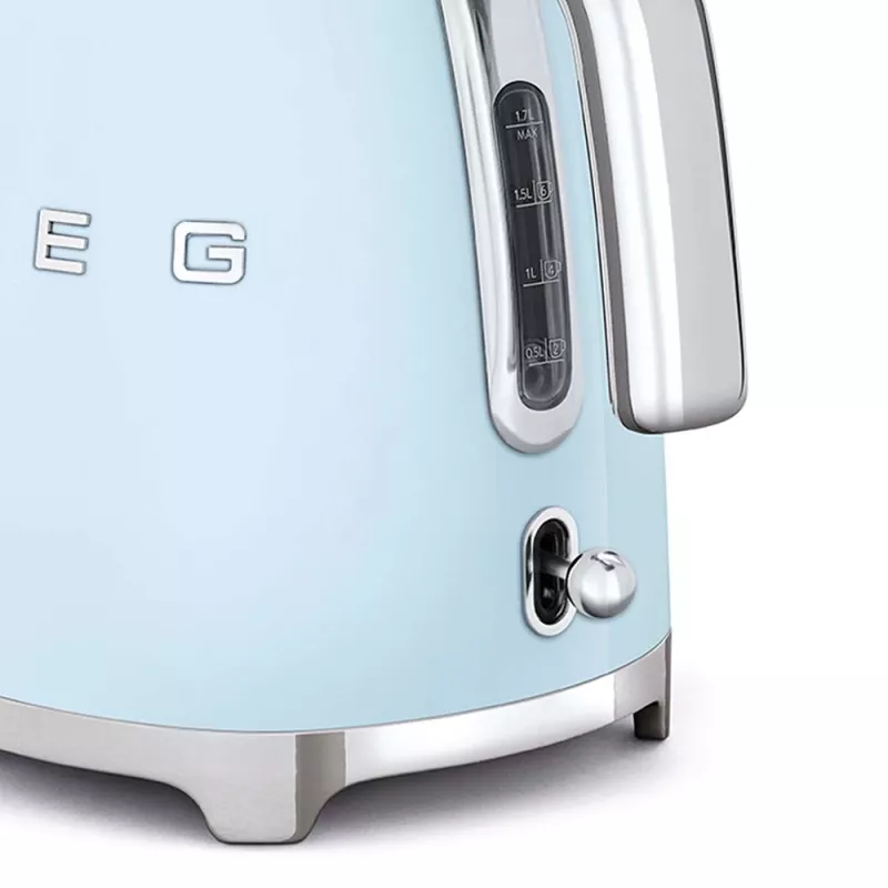 SMEG pastellinsininen vedenkeitin KLF03PBEU