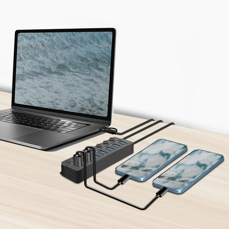 USB 3.2 Gen 1 -keskitin, 7 porttia on/off-kytkimellä, musta
