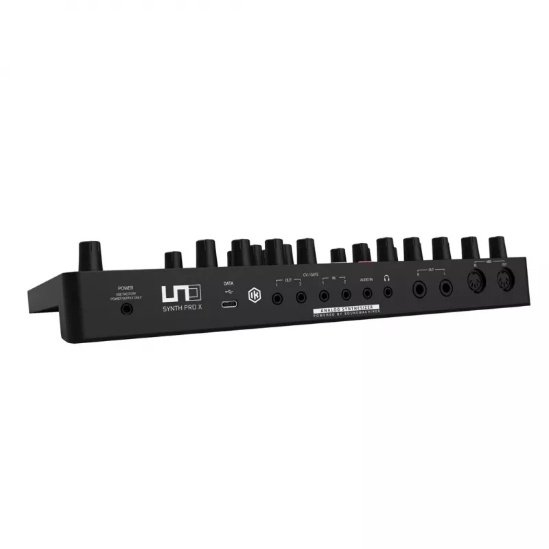 Analogi-syntetisaattori IK Multimedia Uno Synth Pro X — 8-ääninen polyfonia, pöytämalli