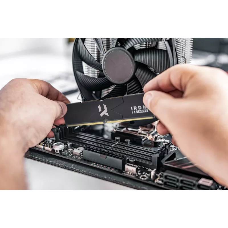 Muisti DDR5 IRDM 32GB(2*16GB) /7200 CL34