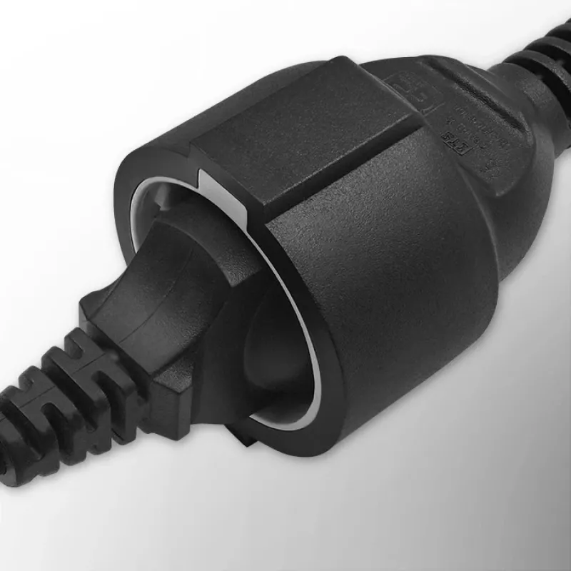 Verkkosovitin QOLTEC 53906 IEC 320 C14 - SCHUKO 16A 250V