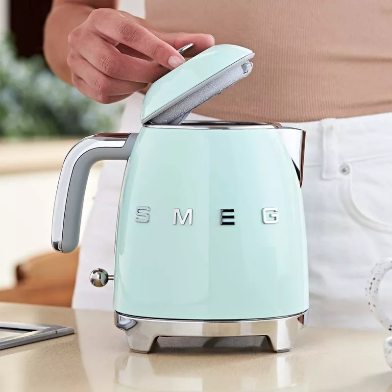 Smeg 50's Style vedenkeitin KLF05PGEU pastellinvihreä