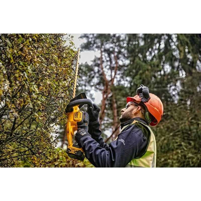 Dewalt 55 cm 25 mm Gap 18V XR Li-Ion akku-pensasleikkuri - runko