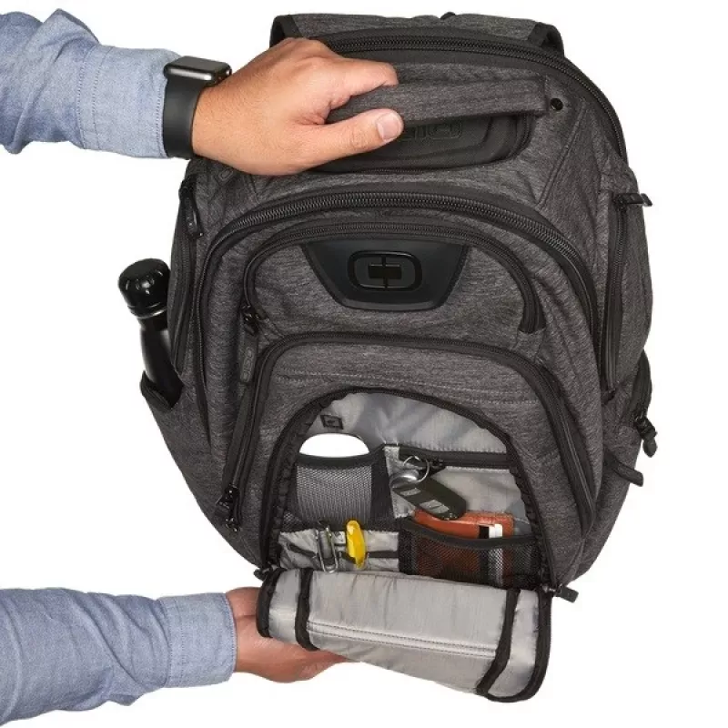 Ogio reppu Renegade RSS musta P/N: 111059_03