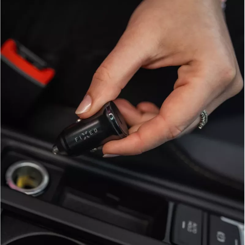 Auto-USB-C-laturi FIXED FIXCC20N-C-BK 20W, yksi USB-C-liitäntä, kompakti musta 12V-pistorasialle