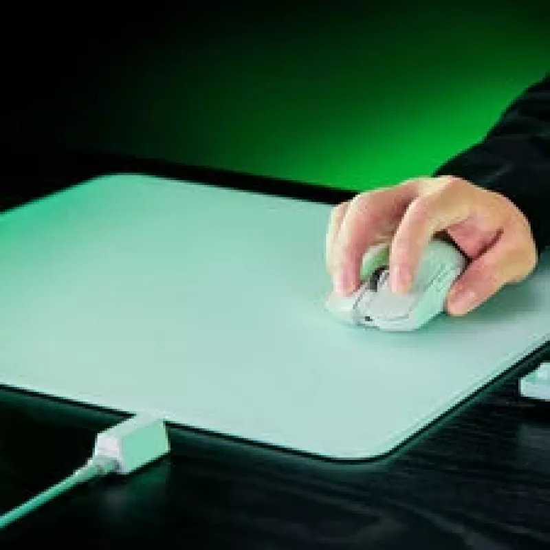 Pelihiiri ja hiirimatto -paketti Razer Viper V3 Pro + Gigantus M — valkoinen