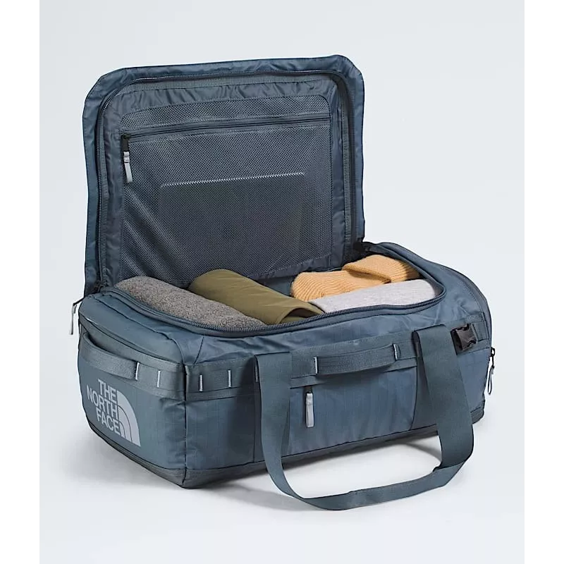Matkalaukku The North Face Base Camp Voyager Duffel 42L - harmaa/frostgrau