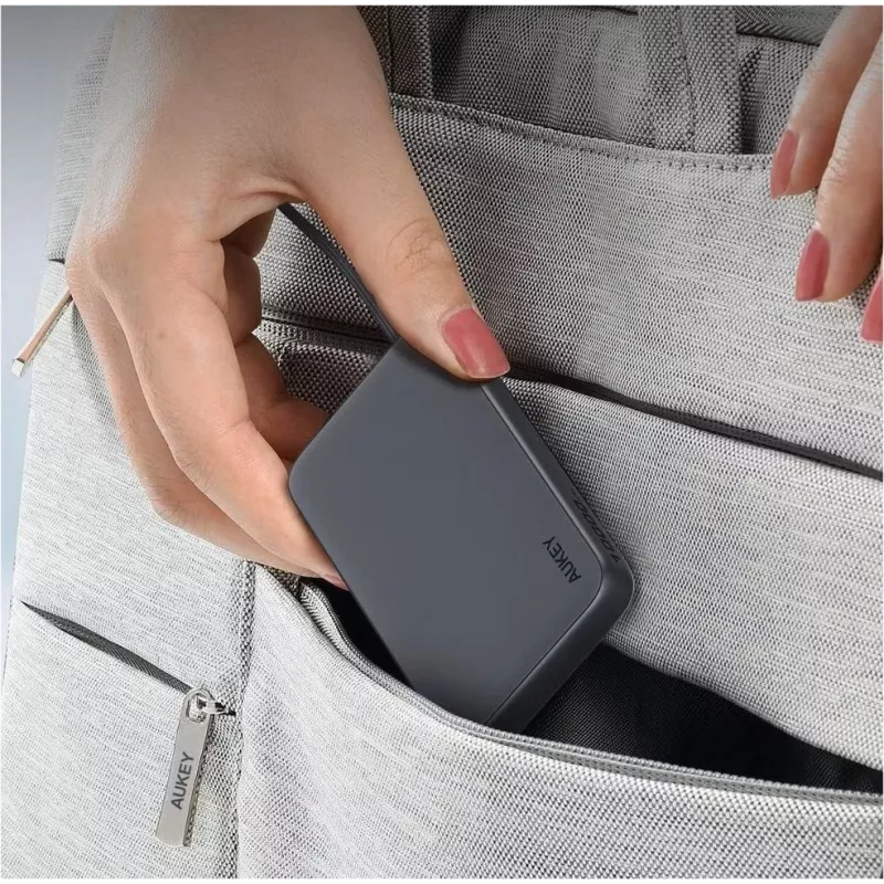 PB-Y53P varavirtalähde 10000mAh 22,5W 4xUSB