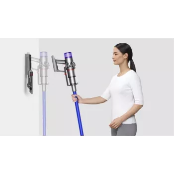 Varsi-imuri Dyson V11 Fluffy 2-in-1, langaton, 185 AW imuteho, 60 min käyttöaika, 0,76 l pölysäiliö