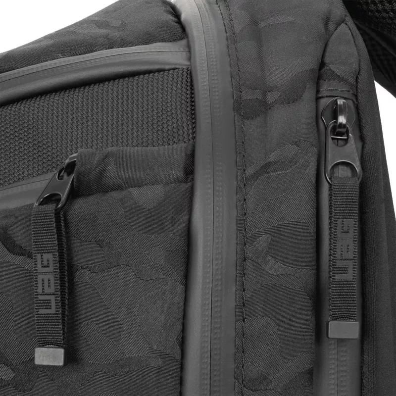 Urban Armor Gear Standard Issue reppu musta