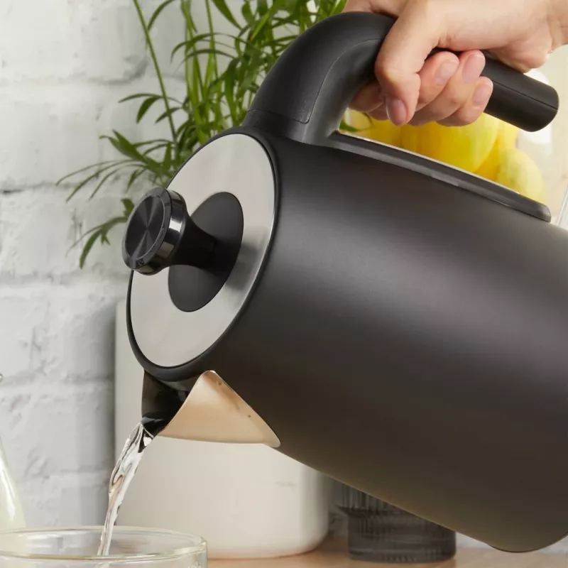 Vedenkeitin Petra 1,7 l 3 kW mattamusta