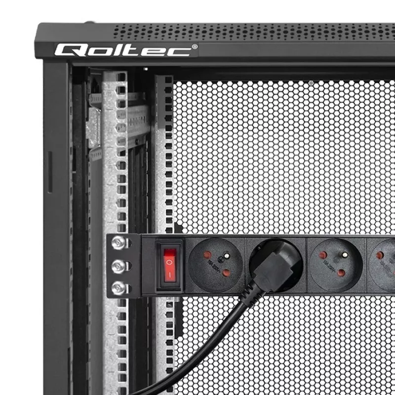 Qoltec alumiininen PDU 10'' RACK | 1U | 16A | 4xFRANZÖSISCH | 1,8m
