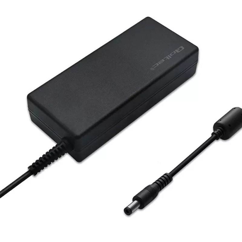 Pöytävirtalähde QOLTEC 60W 12V 5A kannettaville laitteille