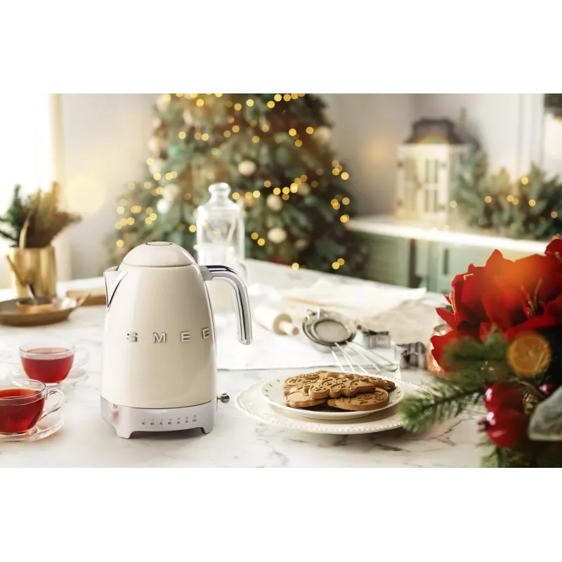 Vedenkeitin Smeg 1.7L 2400W cream