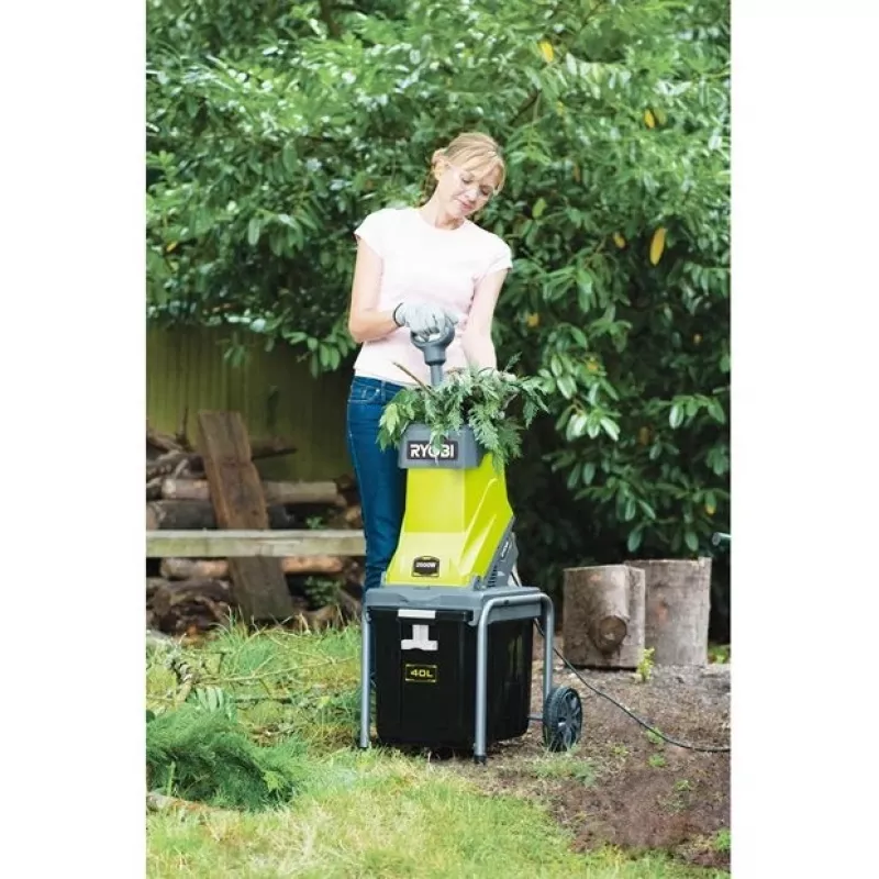 Ryobi RSH2545B puutarhasilppuri 2500 W 40 L terä