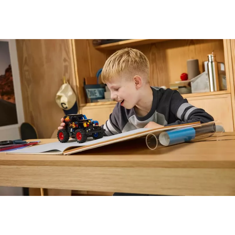 LEGO TECHNIC 42219 Monster Jam Grave Digger tuli ja jää