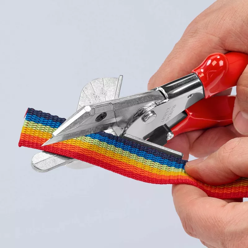 Knipex 94 35 215 jiirileikkuri muovi- ja kumiprofiileille, 215 mm