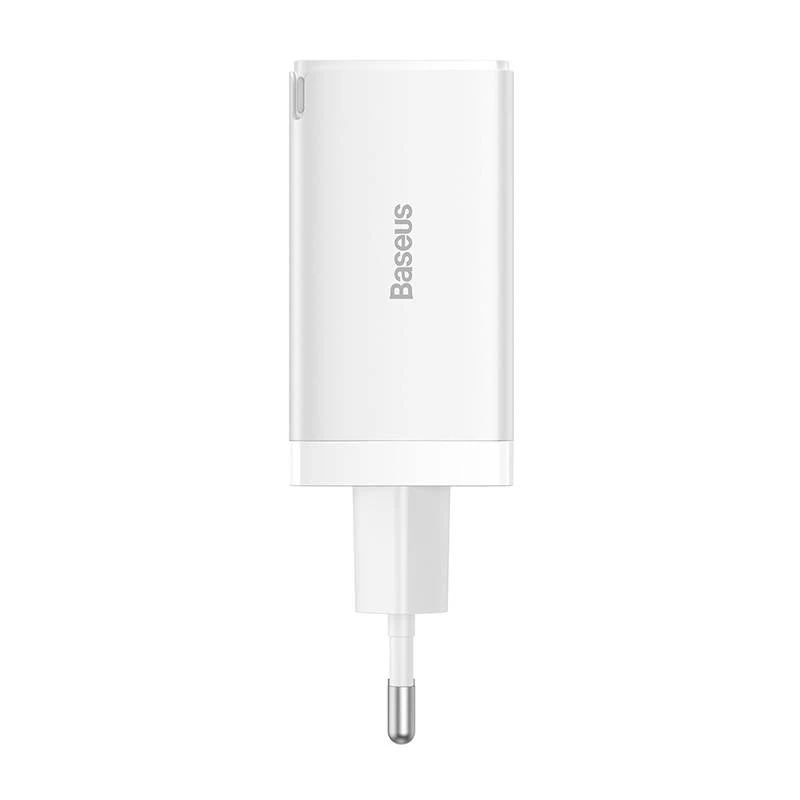 Seinälaturi Baseus GaN5 Pro 65W — USB + 2×USB-C (QC3.0, PD3.0) 1m USB-C-kaapelilla, valkoinen