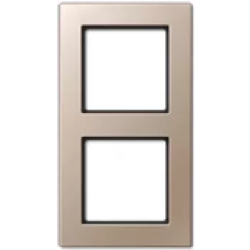 Seinäkatkaisijan peitelevy JUNG AC 582 CH champagne, duroplasti, 84×155 mm