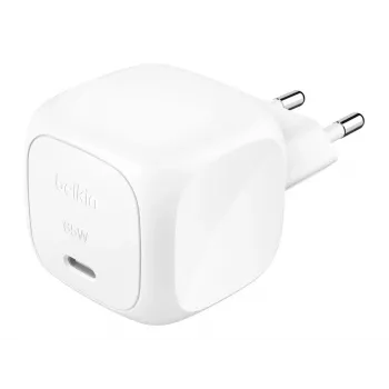 Belkin BoostCharge kannettava tietokone kannettava pelikonsoli älypuhelin tabletti valkoinen AC pikalataus sisätila WCA011KQWH