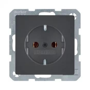 Pistorasia Type-F Berker 47436086 — 16 A, 250 V, antrasiitti, duroplastikotelo