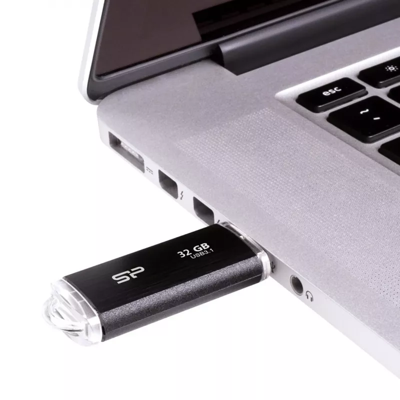 Silicon Power Blaze B02 USB-muistitikku 32 GB USB Type-A 3.2 Gen 1 (3.1 Gen 1) musta