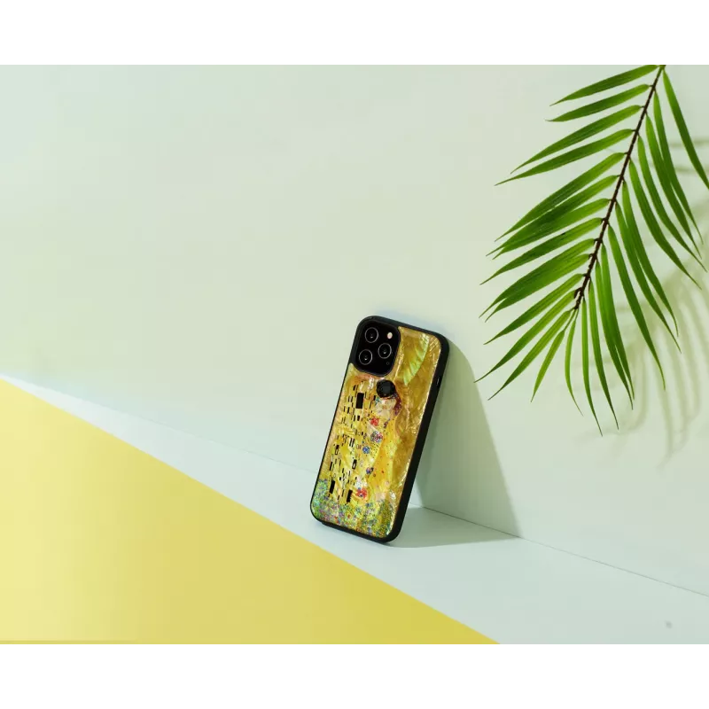 iKins suojakotelo Apple iPhone 12 / 12 Pro — musta