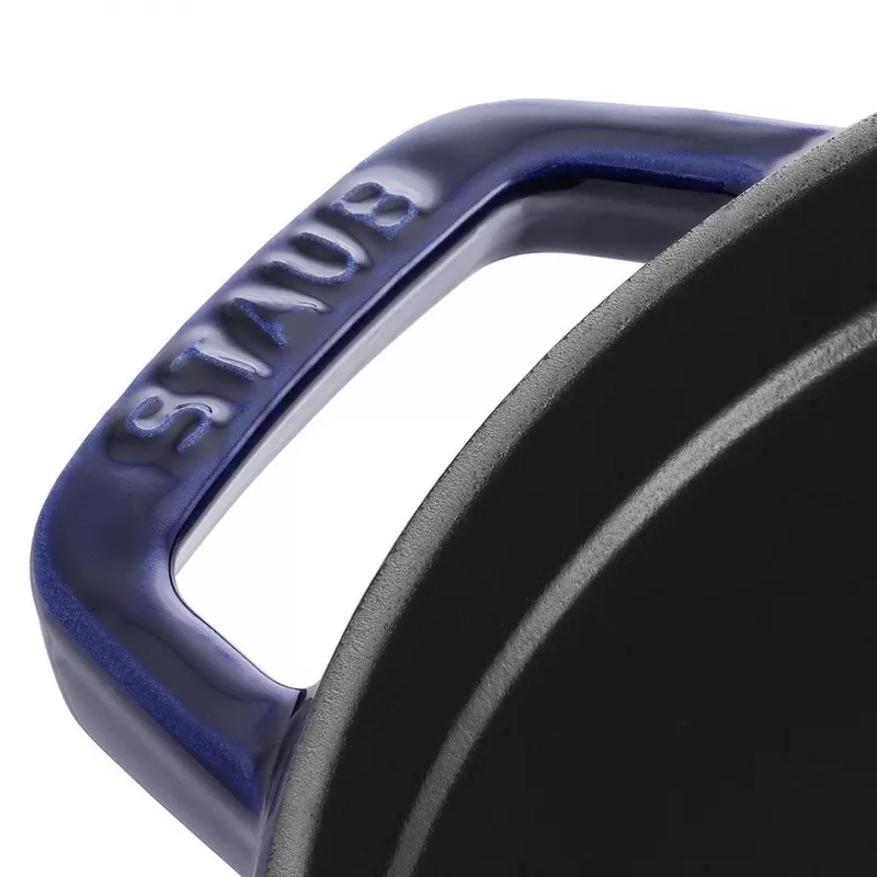 Staub 24 cm pyöreä valurautapata tummansininen