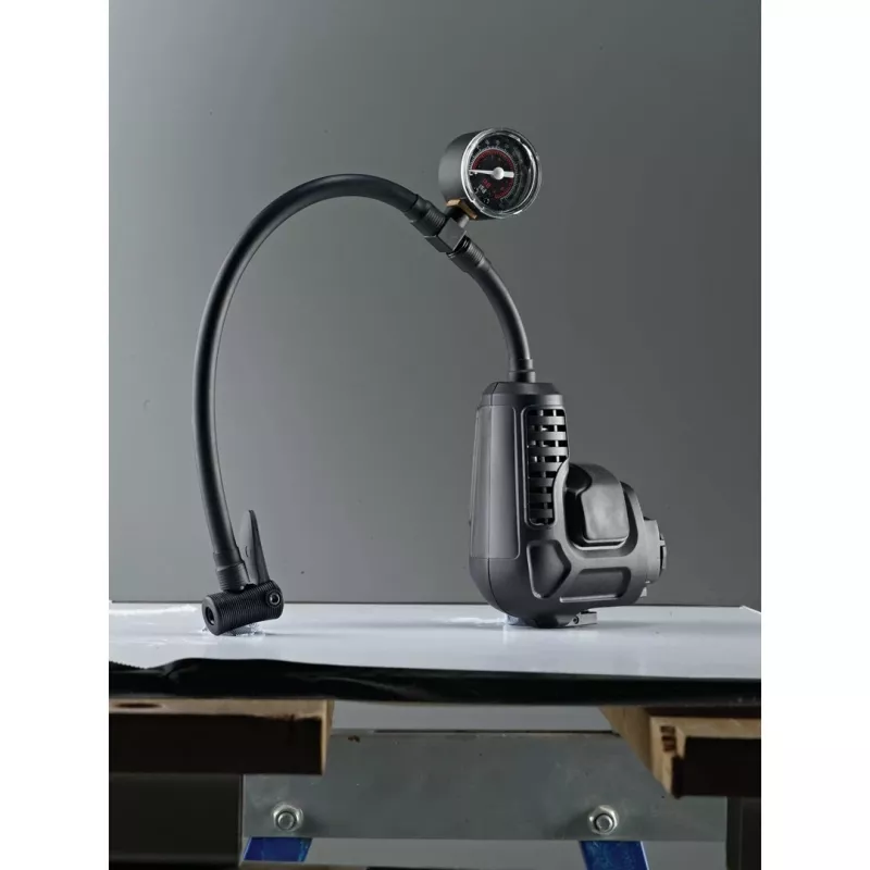 Black & Decker MT218K-QW oskilloiva monitoimityökalu musta, oranssi 8500 OPM