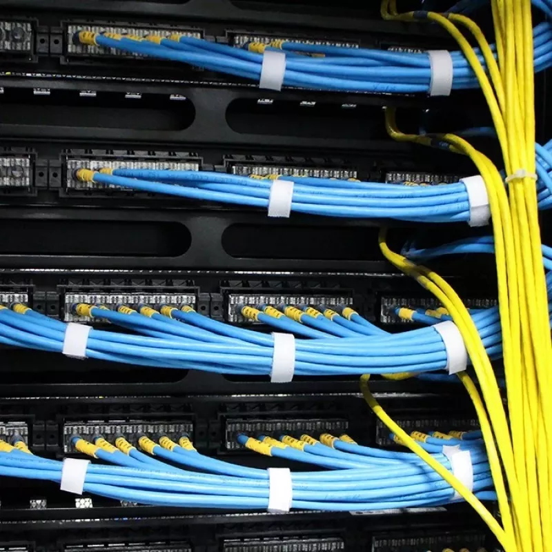 Kaapelinhallinta QOLTEC 54514 19 tuuman rackeihin, 24 porttia