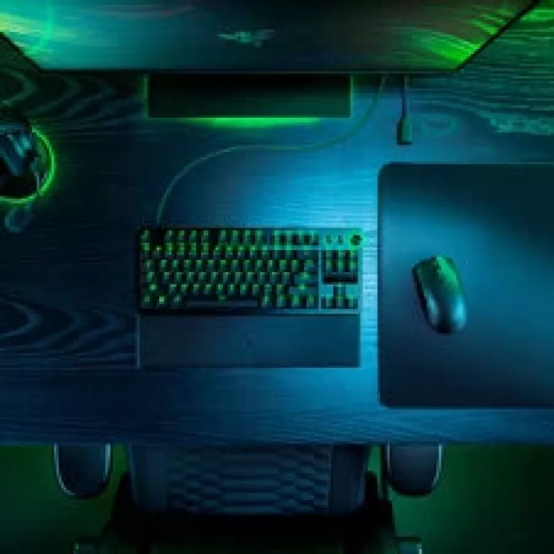 Pelihiiri ja hiirimatto -paketti Razer Viper V3 Pro + Gigantus M, musta