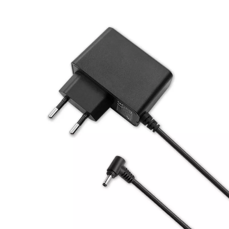 Qoltec virtalähde pistoketyyppi 10,5W 5V 2,1A 3,5*1,35