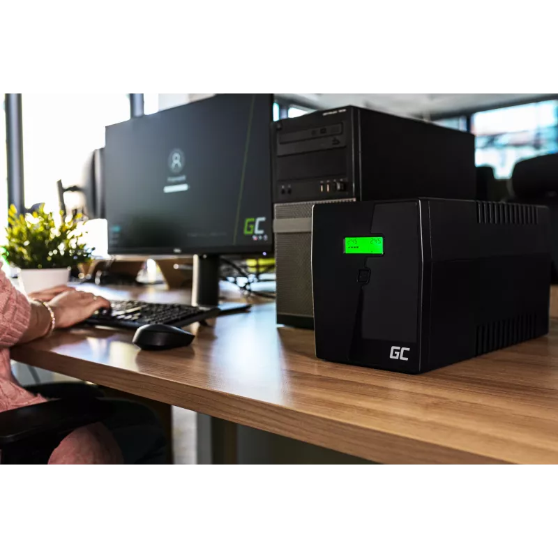 Keskeytymätön virransyöttö Green Cell UPS05 — Line-Interactive 2 kVA / 1200 W, 5x tyypin F pistorasiaa, LCD, USB, RJ-45