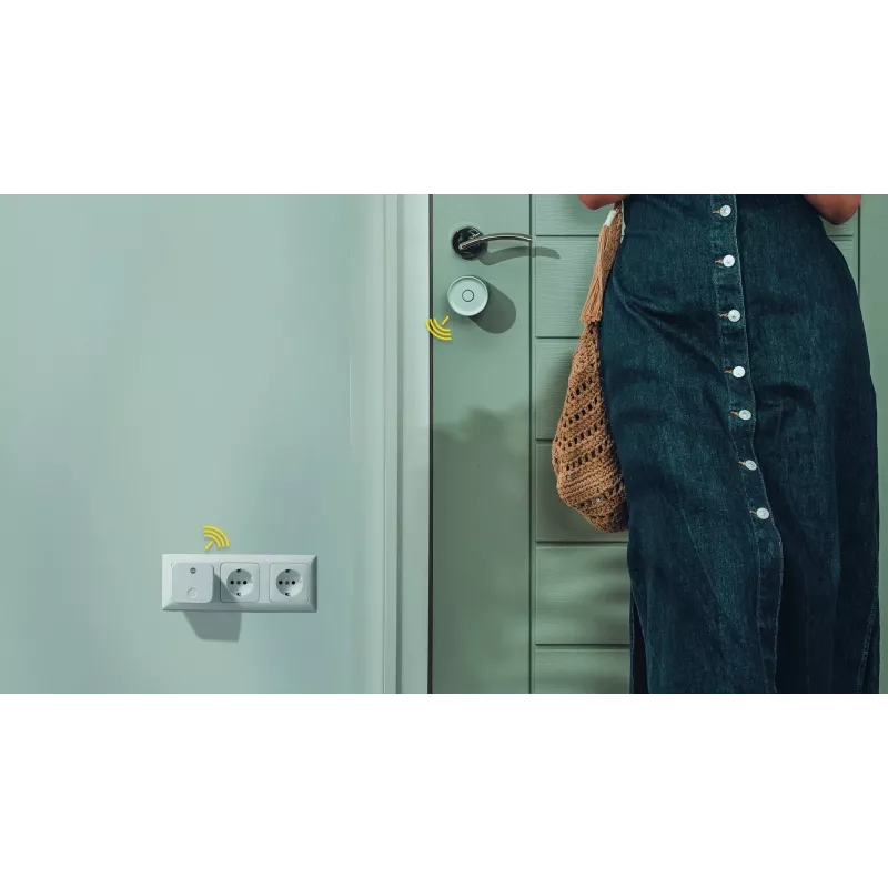 Yale Linus Smart Lock L2 Lite, hopea (05/109100/SI)