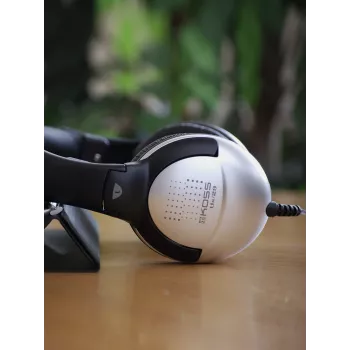 Koss | Kuulokkeet | UR29 | johdollinen | On-Ear | Noise Cancelling | musta/hopea