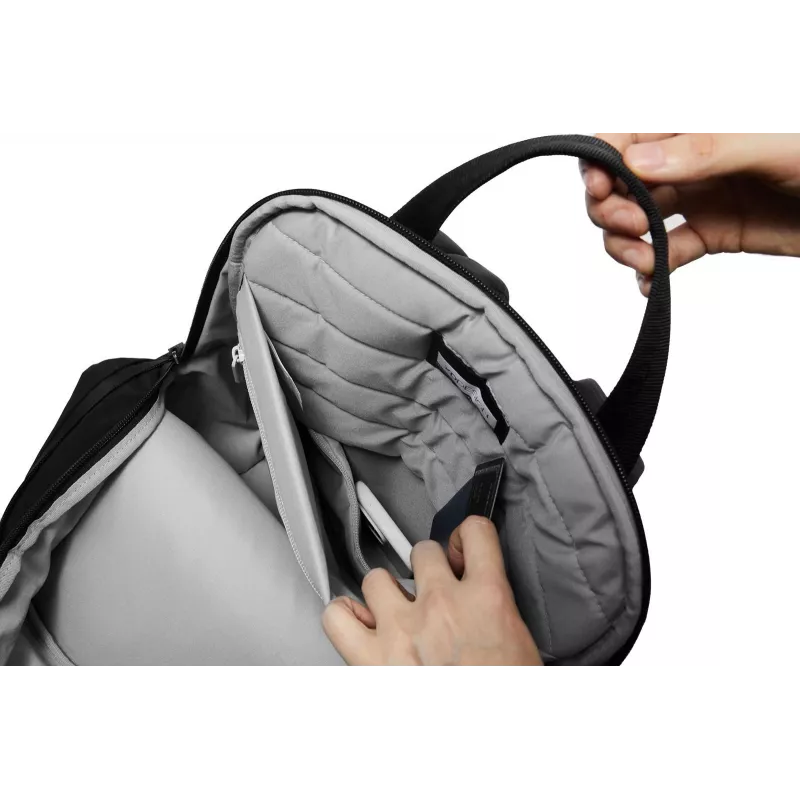 XD DESIGN BACKPACK BOBBY SOFT TOTE musta P706.3001