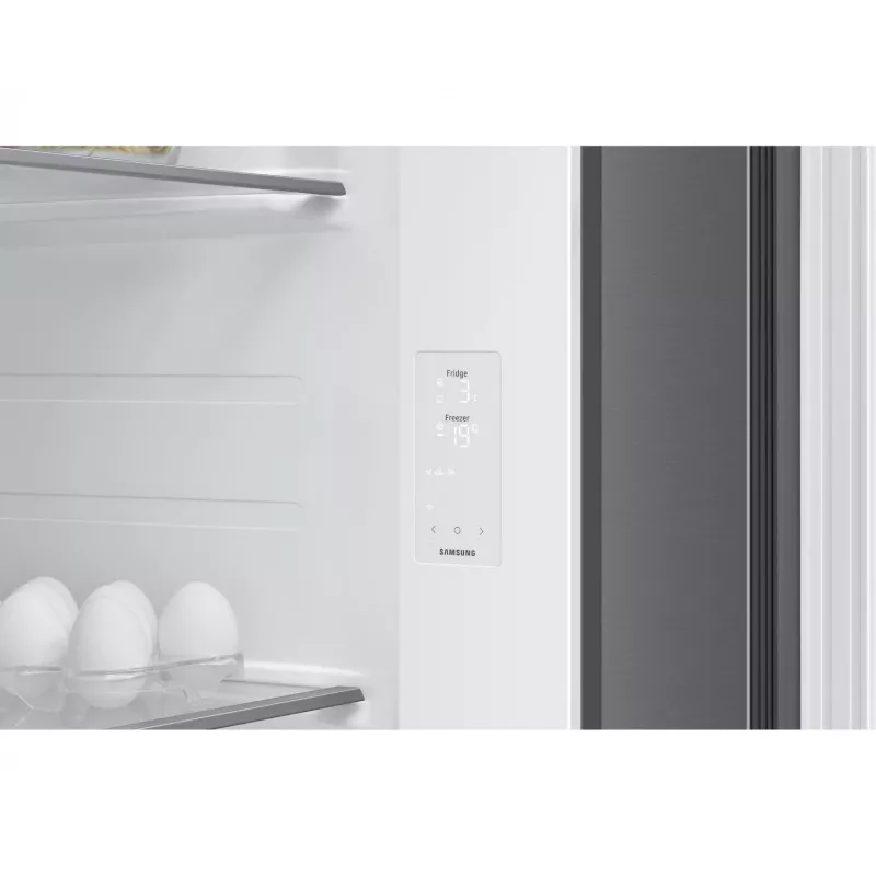 Jääkaappi SAMSUNG RS70F64KETEO No Frost -tekniikalla ja suurella tilavuudella