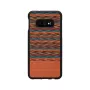 Man and wood -älypuhelinkotelo Galaxy S10e:lle — ruskea ruutu mustalla reunuksella