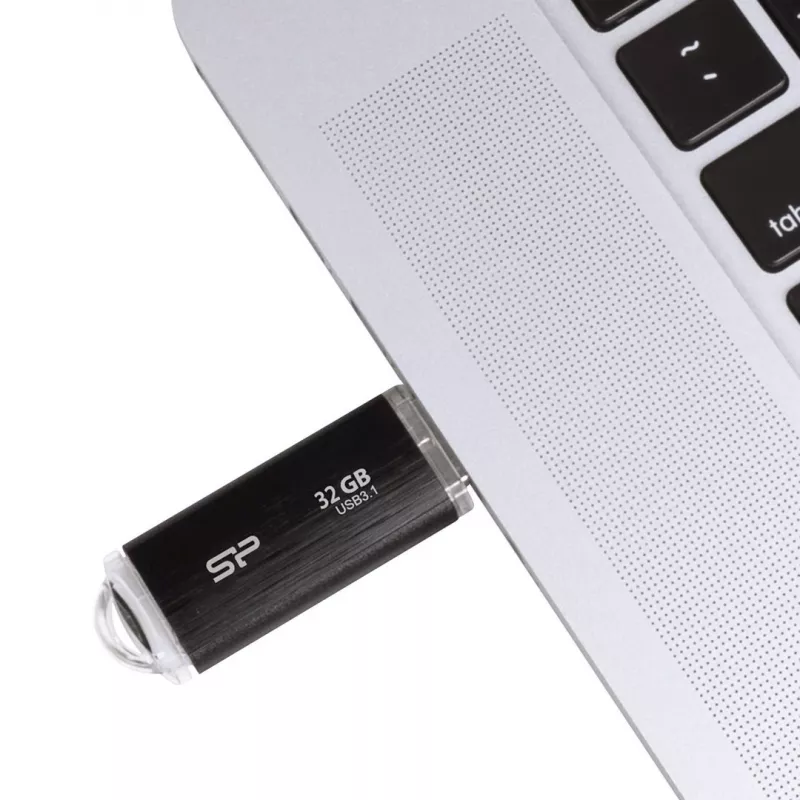 Silicon Power Blaze B02 USB-muistitikku 32 GB USB Type-A 3.2 Gen 1 (3.1 Gen 1) musta